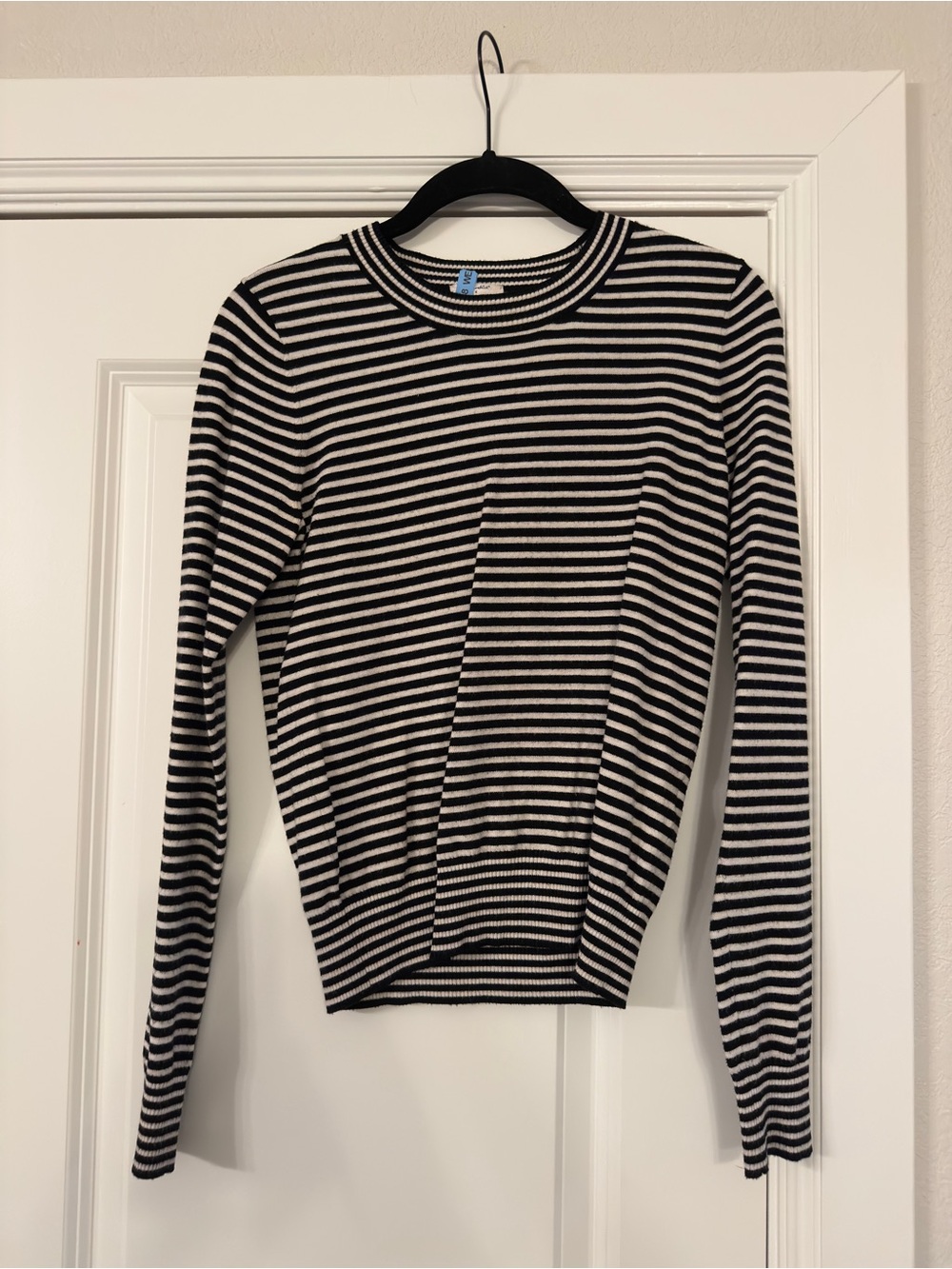Striped Long-Sleeve Crewneck Top - Black and White
